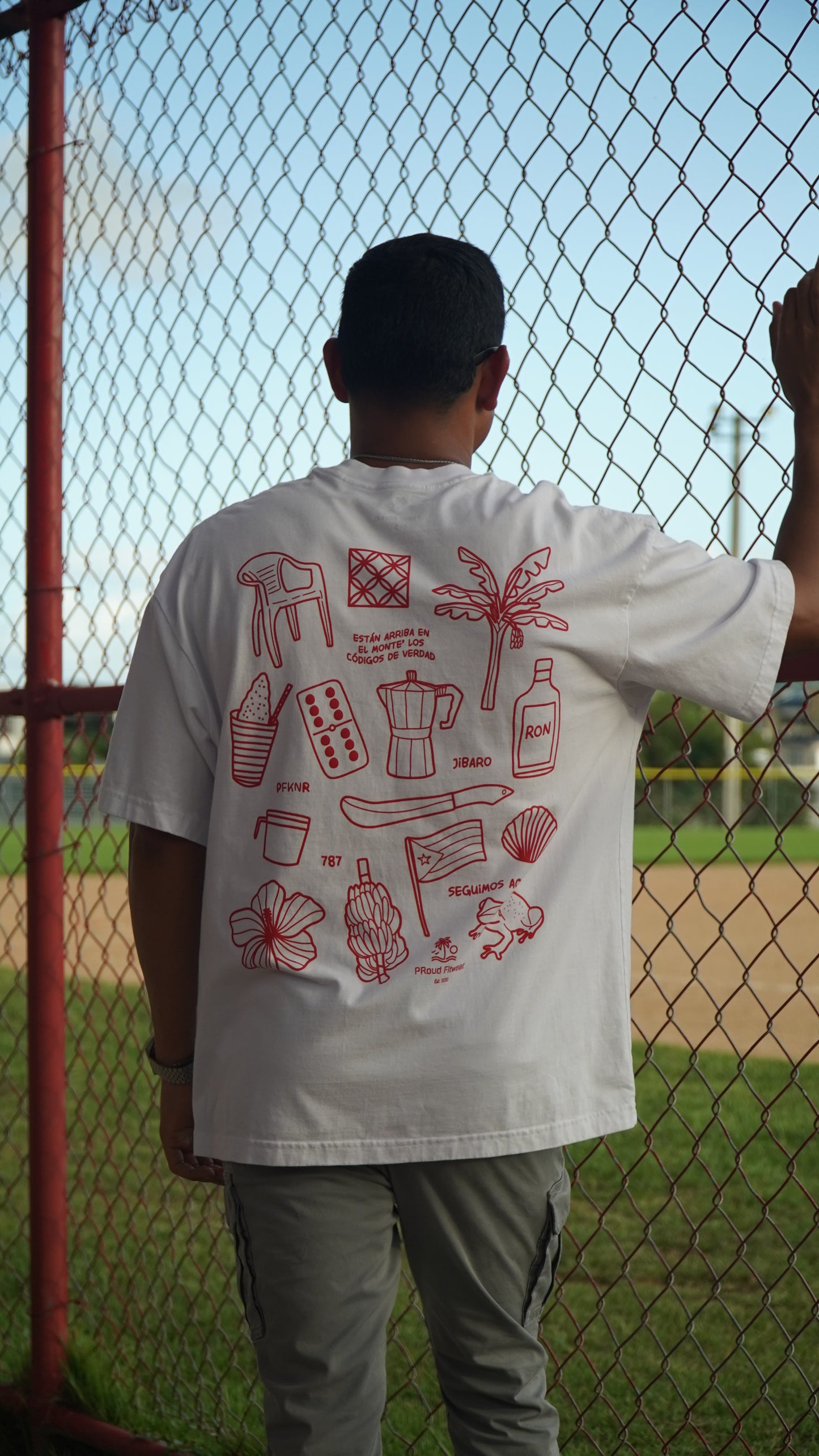 SEGUIMOS AQUÍ OVERSIZED TEE