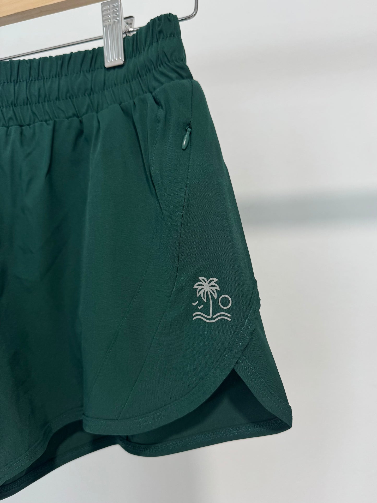 GREEN RUNNING SHORT