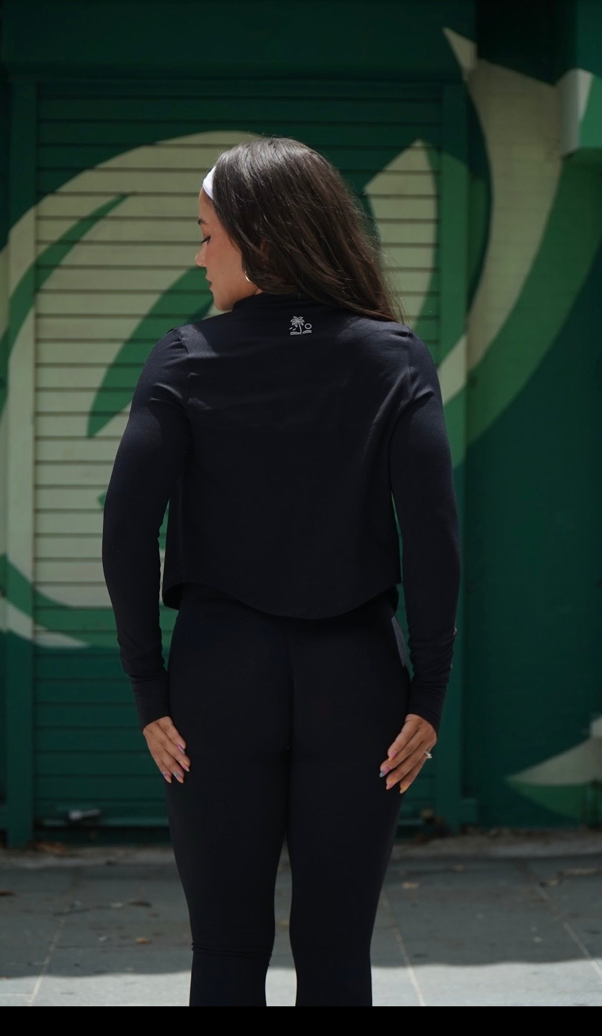 BLACK JACKET